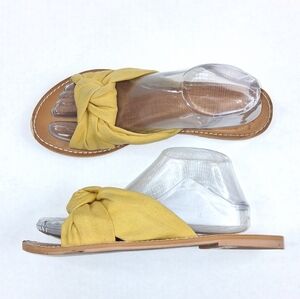 Abercrombie & Fitch Yellow Gold Knotted Slip On Sandals